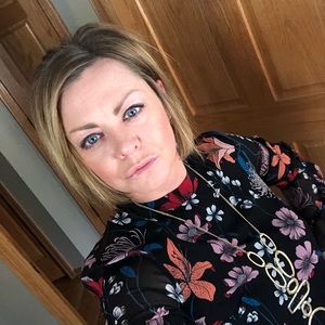 Meet your Posher, Leslie